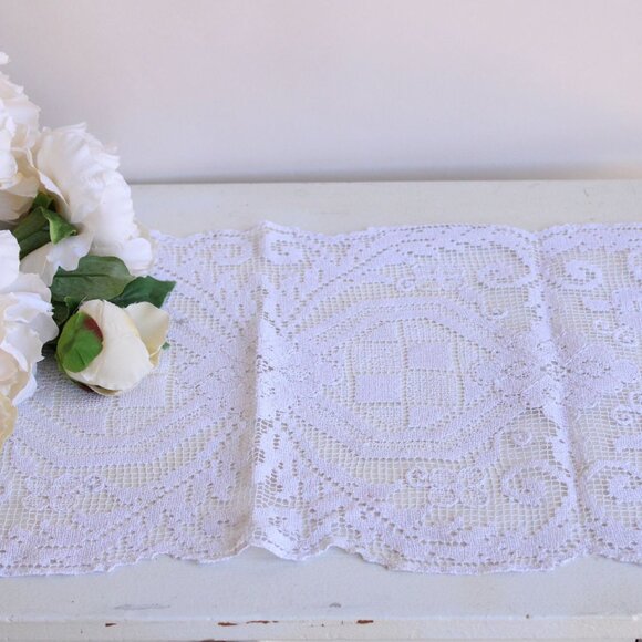 Vintage Table Runner, Small Ivory Lace Tablecloth Or Topper - Picture 2 of 10